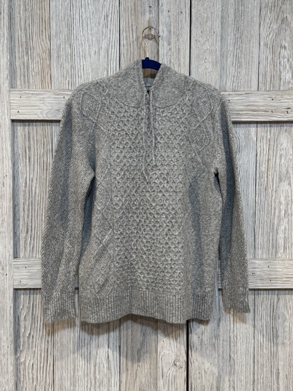 American Eagle Outfitters Women’s XL Heather Grey Cable knit Hooded Sweater